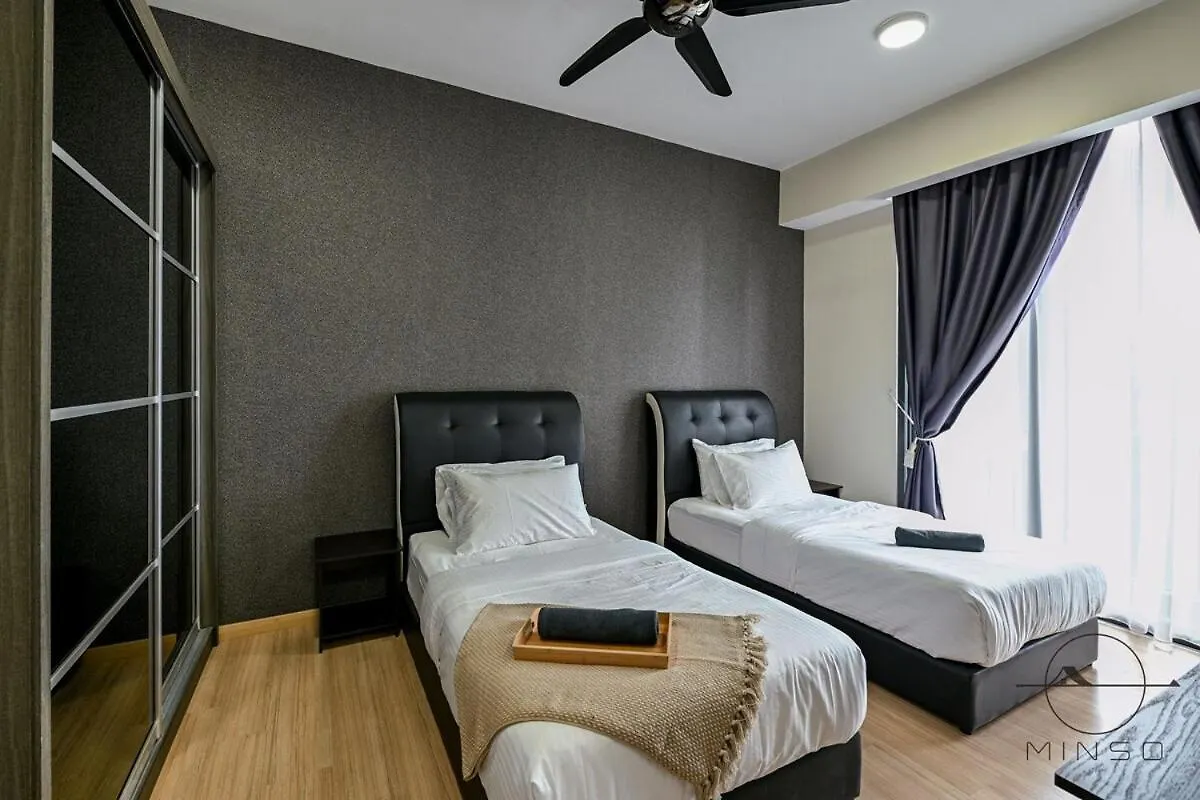 Cube 8 Teens Austin #3Pax #Central #1Br Johor Bahru 0*,  Malaysia